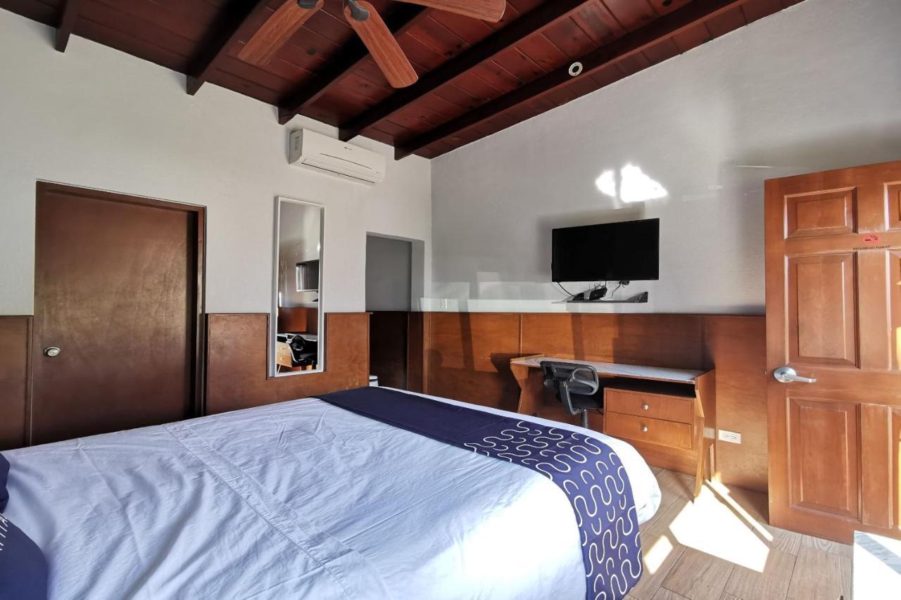 Capital O Hotel America Ensenada Exteriér fotografie
